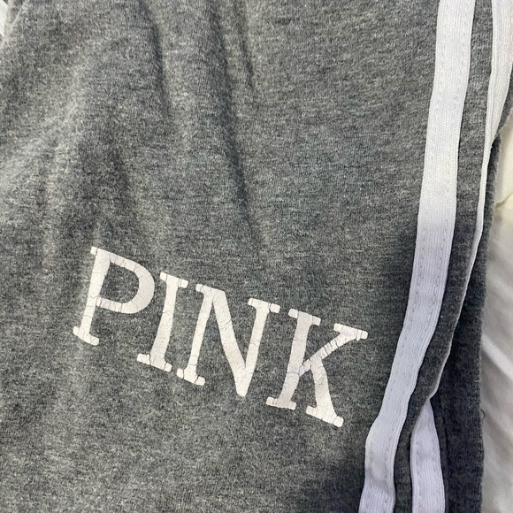 VS PINK: Grey and White Capris Pants - Picture 2 of 3